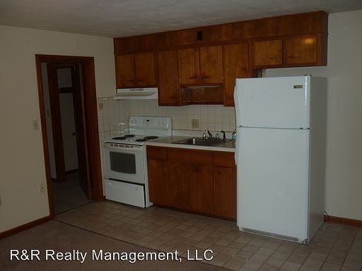 2nd image of 256 Worcester St APT 2