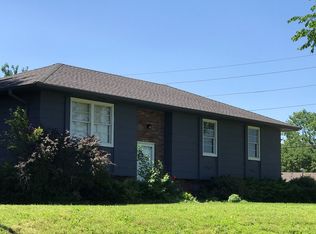 1102 N Olive St, Nevada, MO 64772