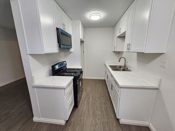 4th image of 217 W Wilson Ave #6
