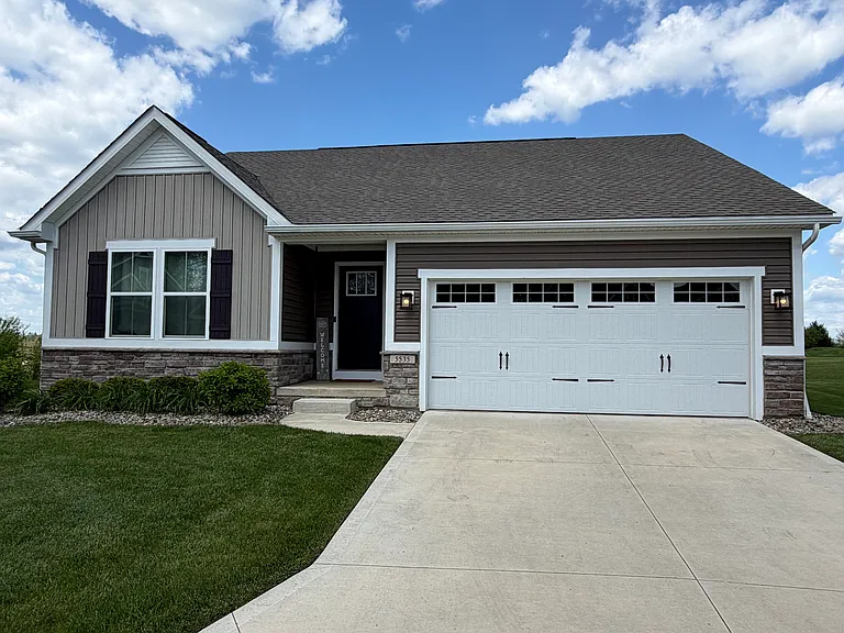 5535 Spanish Bay St SE — Photo 1