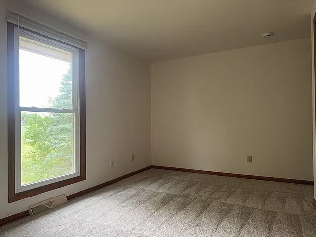 418 Beloit St #15 — Photo 19