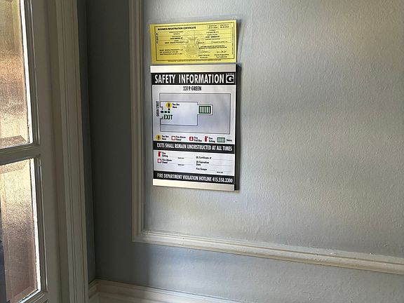 3rd image of 2319 Green St APT 1