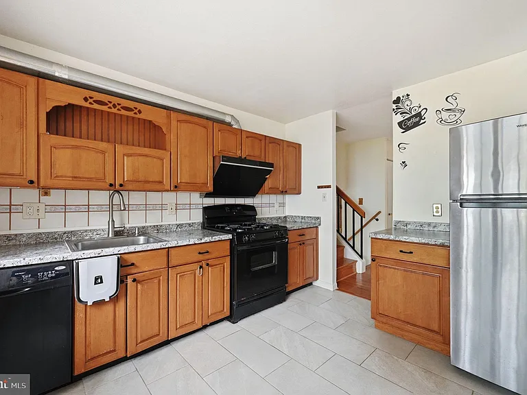 6251 Parallel Ln — Photo 9