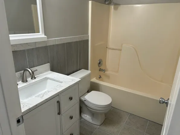 428 Omar Ct #428, Saint Peters, MO 63376