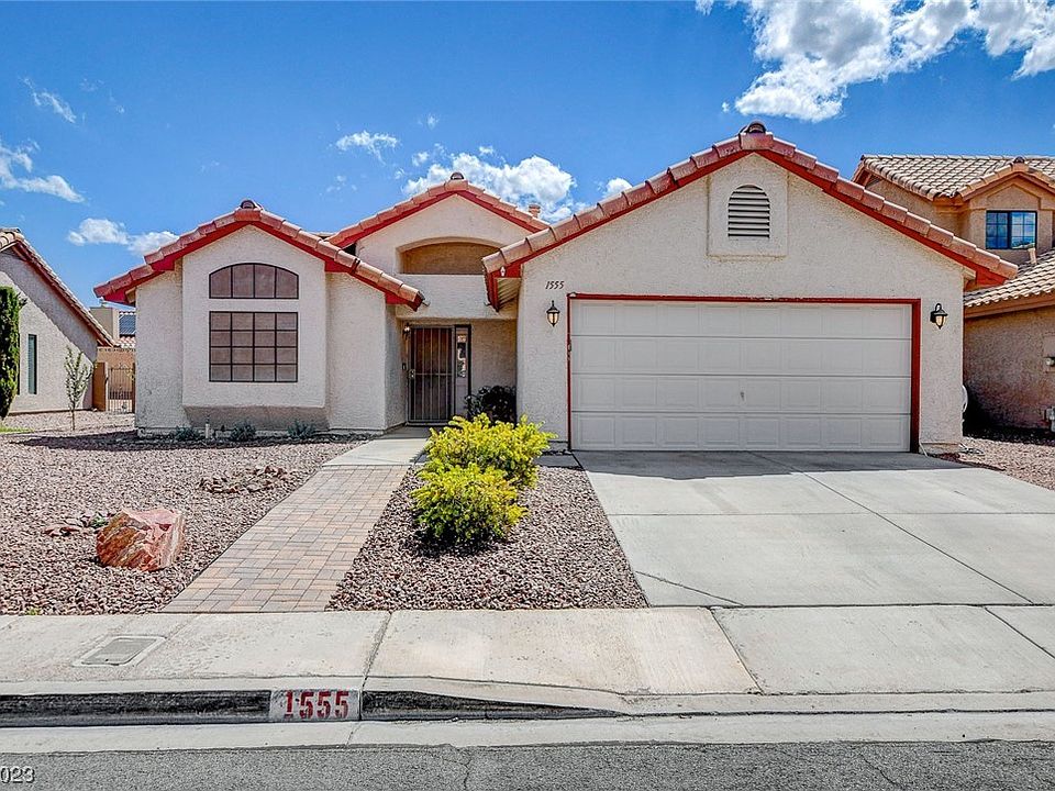 1st image of 1555 Yellowwood Dr