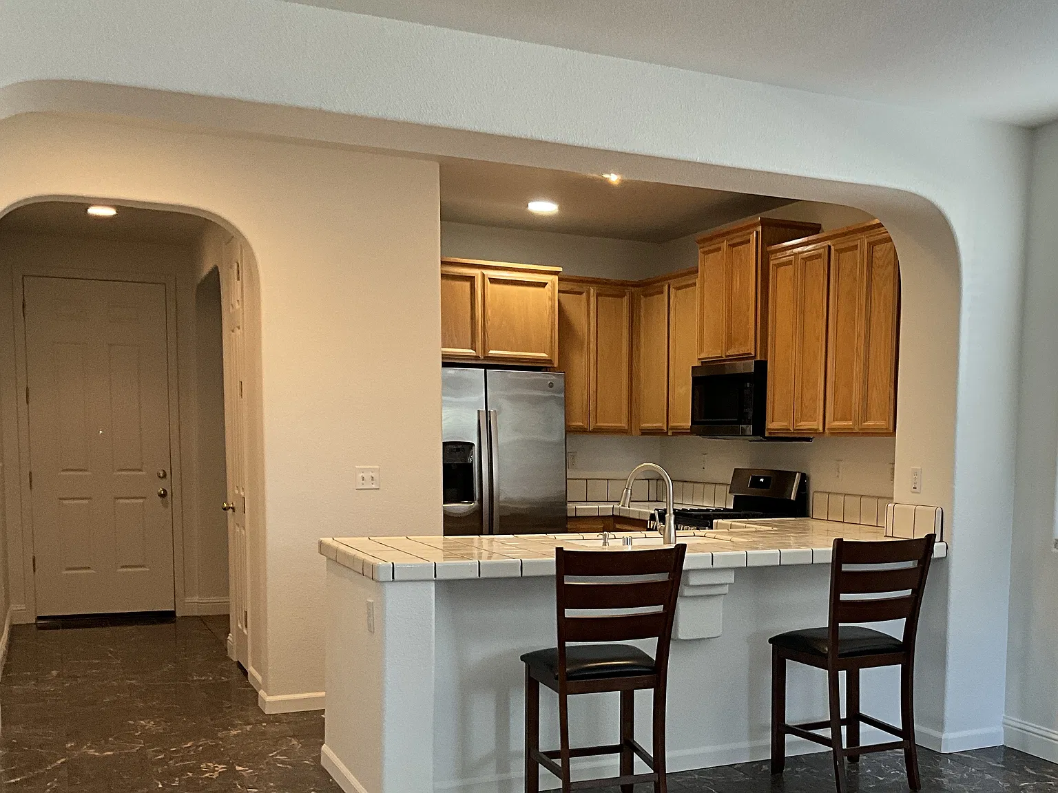 3 bed, 1358 sqft, $2,500 — Photo 3