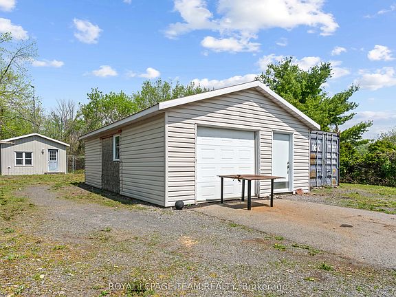3rd image of 13531 Grantley Rd