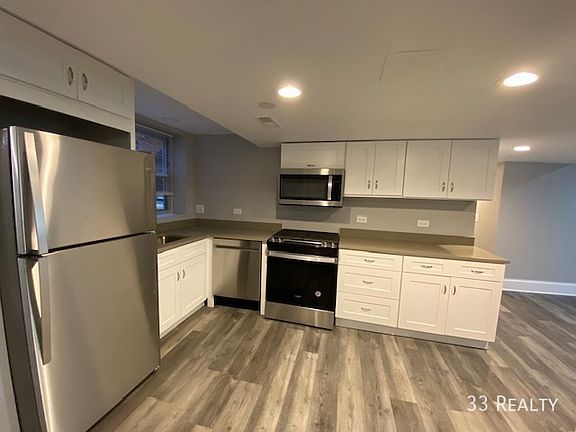 2nd image of 954 Pleasant St APT G