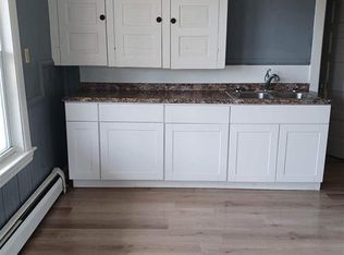 425 Cumberland St FLOOR 3, Rumford, ME 04276