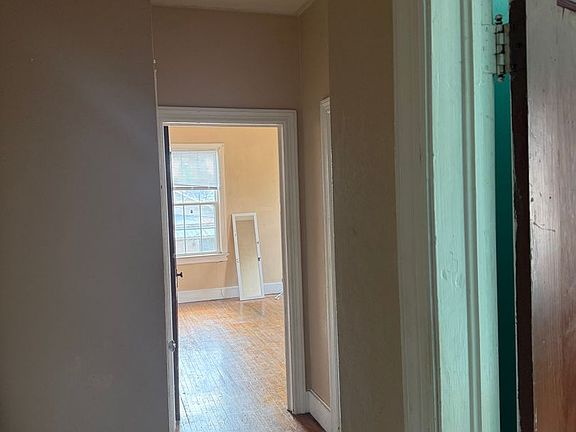 5th image of 213 Wilson St NE APT 2