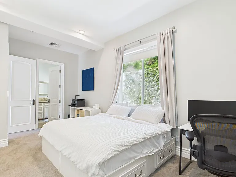 2422 Cazaux Pl — Photo 38