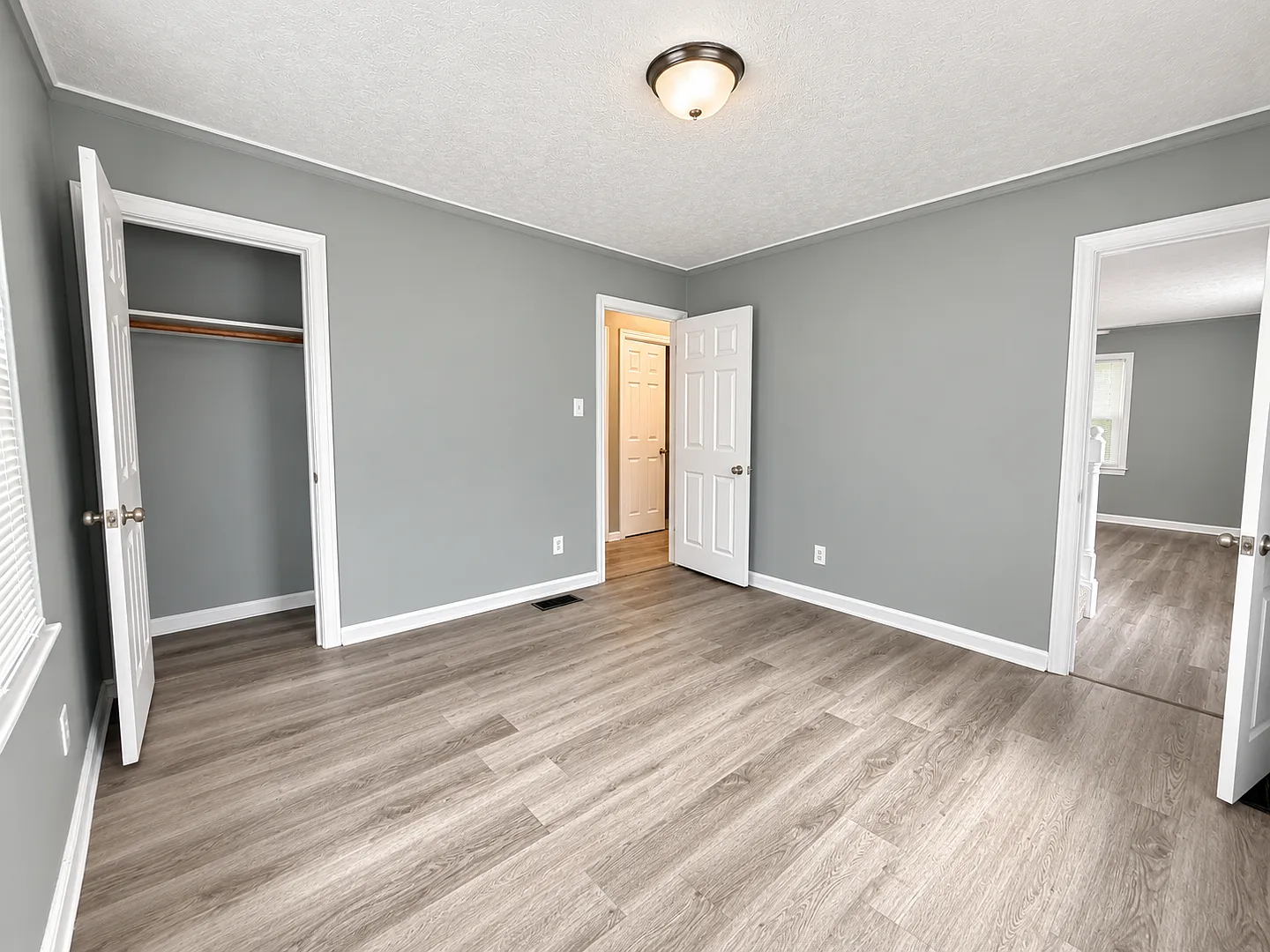 Beautifully Remodeled 4BR Home in North Columbus $1,540.00 — Photo 4