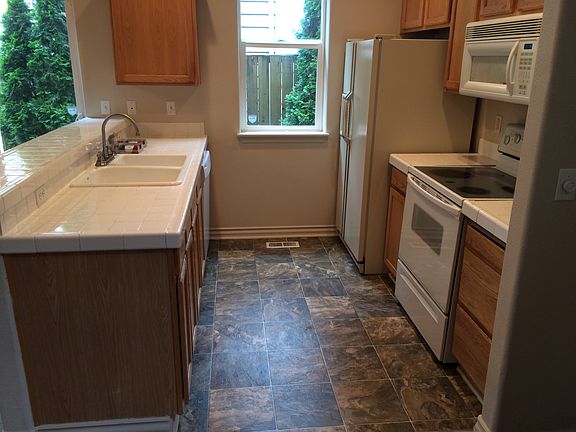 3rd image of 7806 NE 24th Ct
