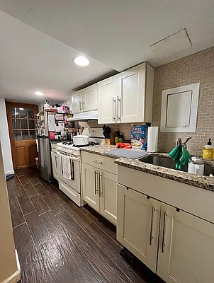 Kitchen, photo 1