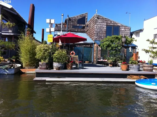 2630 N Hayden Island Dr Slip 20, Portland, OR 97217