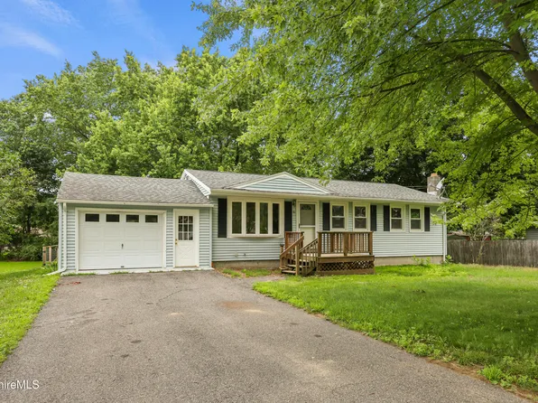16 Wealthy Ave, Pittsfield, MA 01201