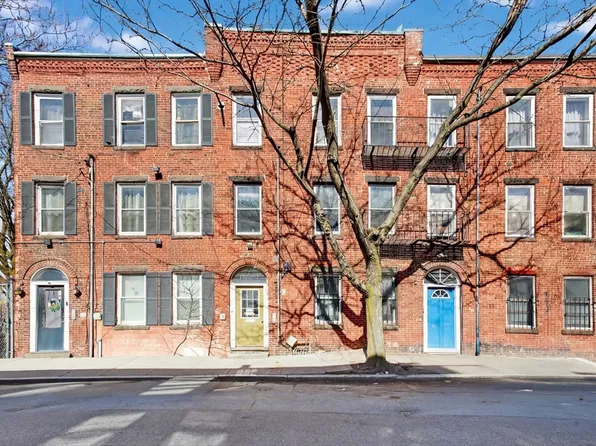 7 Chesterton St, Roxbury, MA 02119