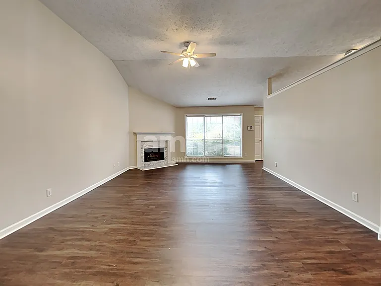 675 Lendl Ln — Photo 11