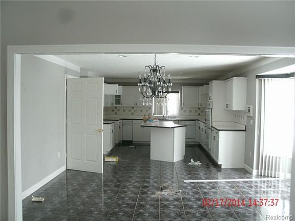 4th image of 57819 Roman Dr