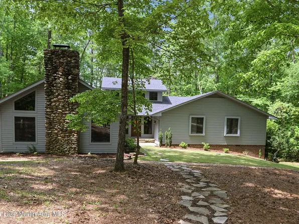 157 Shoreline Dr, Alexander City, AL 35010