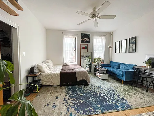 166 Suffolk St #1B Photo 1