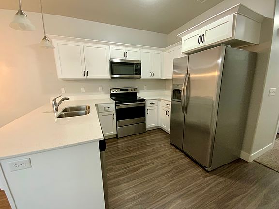 5th image of 3724 W 1850 N Unit P203