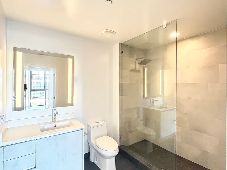 282 NW 25th St #1 — Photo 10