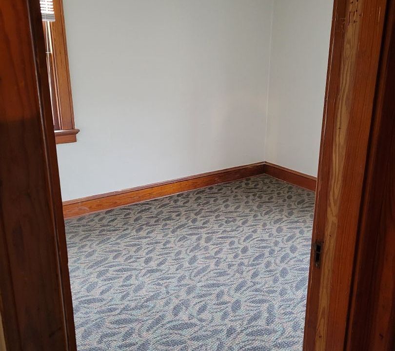 2nd image of 5378 N 35th St