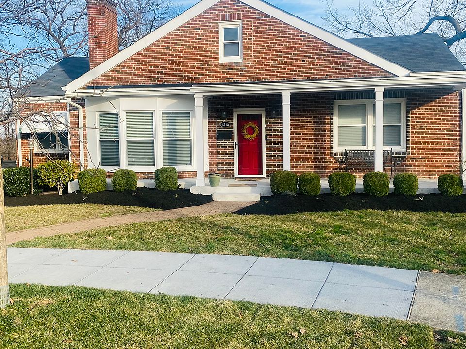 Front view of property