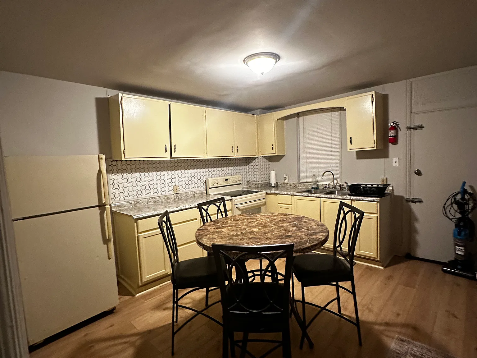 135 Sylvan Ter — Photo 4
