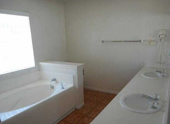 Bathroom2