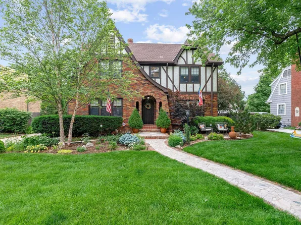 230 N Terrace Dr, Wichita, KS 67208