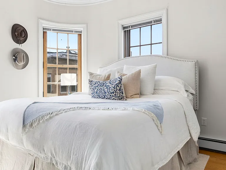 100 Salem St #9 — Photo 8
