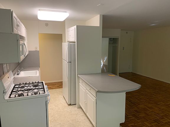 4th image of 185 Freeman St APT 141