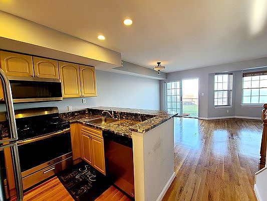 3rd image of 56 Patricia Ln #409