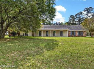 1106 Hawthorne Dr, McComb, MS 39648