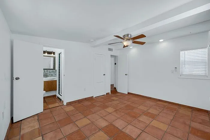 1209 E Meadowbrook Ave — Photo 21