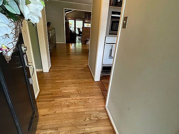 5th image of 622 Denton Dr