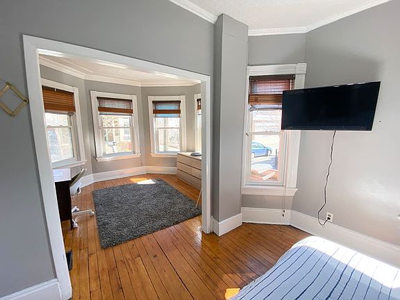 2nd image of 22 Ringgold St #11