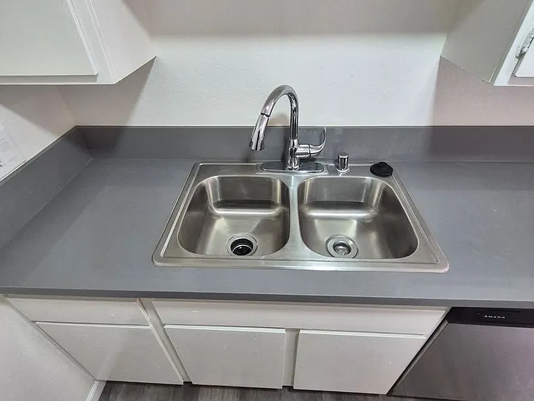 1130 W. San Bernardino Rd — Photo 38