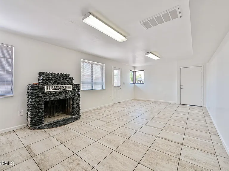 3949 E Earll Dr #14 — Photo 14