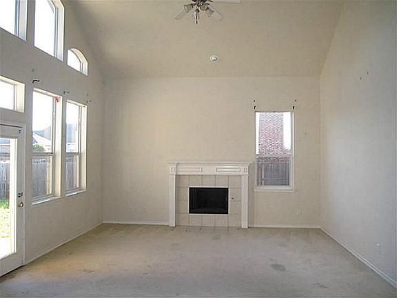 2nd image of 1610 Lake Tawakoni Dr