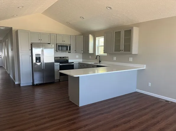 418 Warren Ave, Washington Ch, OH 43160