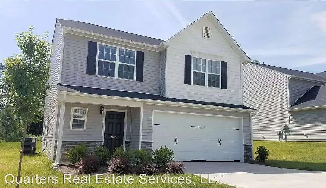 3 bed, 2104 sqft, $2,250 — Photo 1
