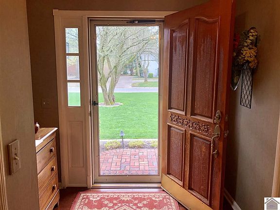 3rd image of 1510 Chaucer Dr