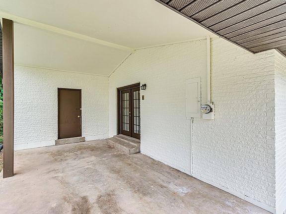 3rd image of 3116 Richmond Hill Dr
