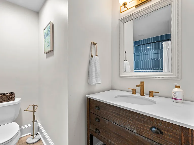2942 Edgewater Dr — Photo 22