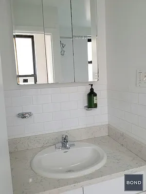 Rented by Bond New York | media 7