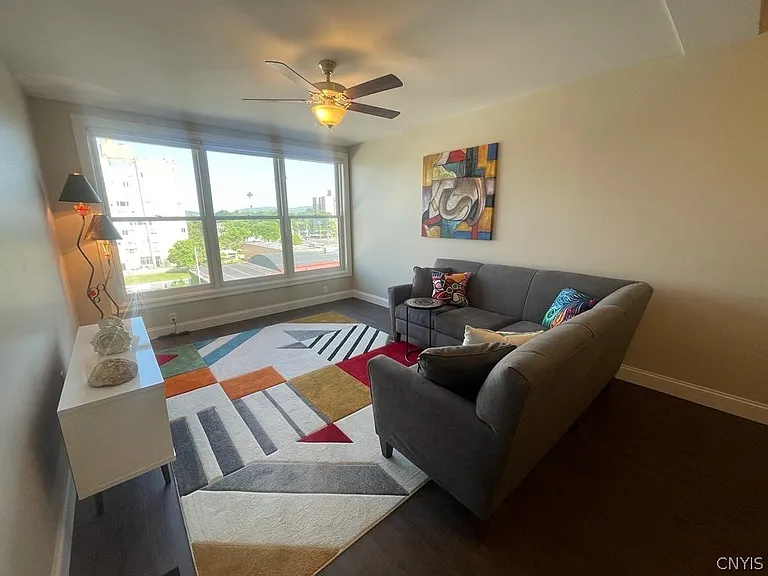 83 Main St #302 — Photo 6