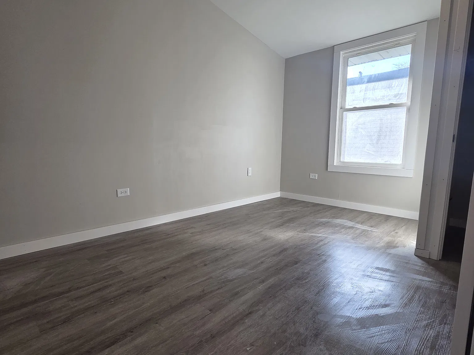 3 bed, 1126 sqft, $1,600 — Photo 4